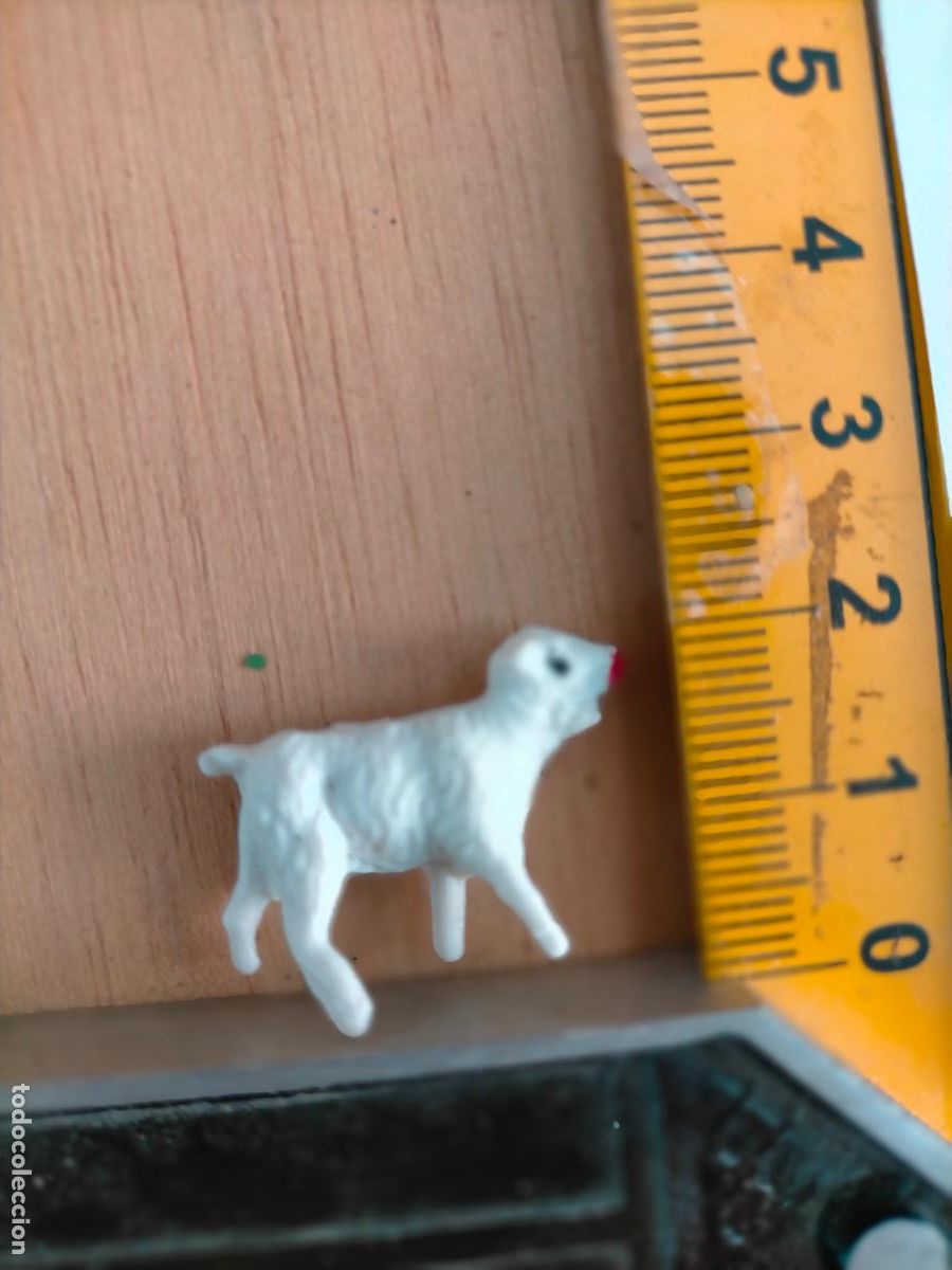 Figuras de Pres&eacute;pios: antigua figura de ANIMALES . portal de belen plastico duro nacimiento HAGA SU OFERTA