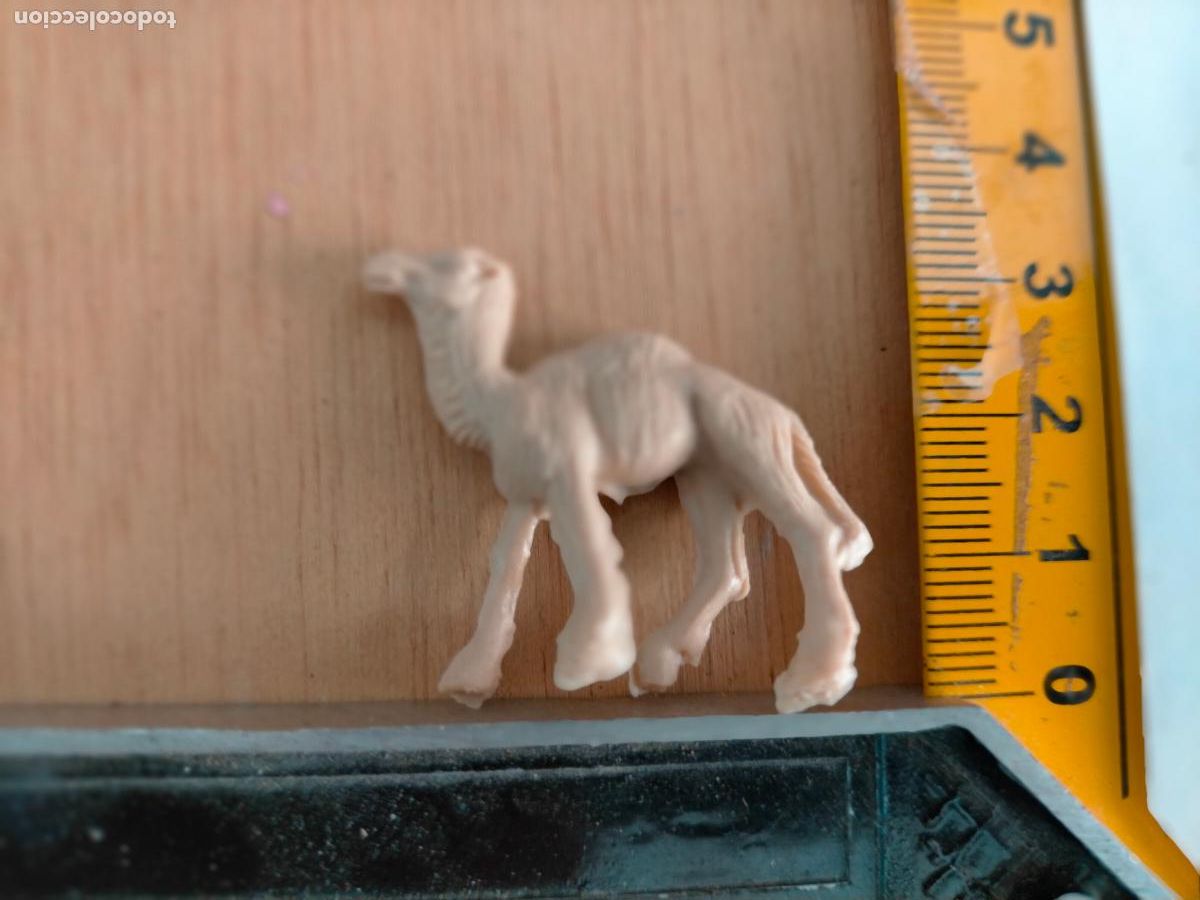 Figuras de Pres&eacute;pios: antigua figura de ANIMALES . portal de belen plastico duro nacimiento HAGA SU OFERTA