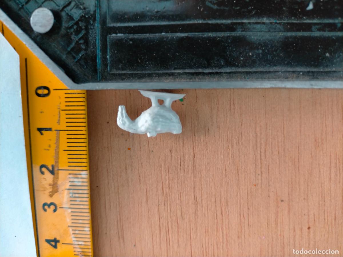 Figuras de Pres&eacute;pios: HAGA SU OFERTA antigua figura de ANIMALES . portal de belen plastico duro nacimiento