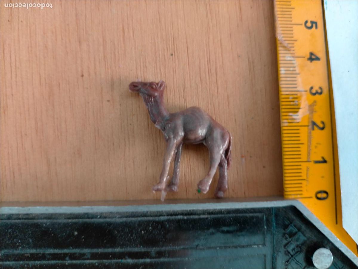 Figuras de Pres&eacute;pios: HAGA SU OFERTA antigua figura de ANIMALES . portal de belen plastico duro nacimiento