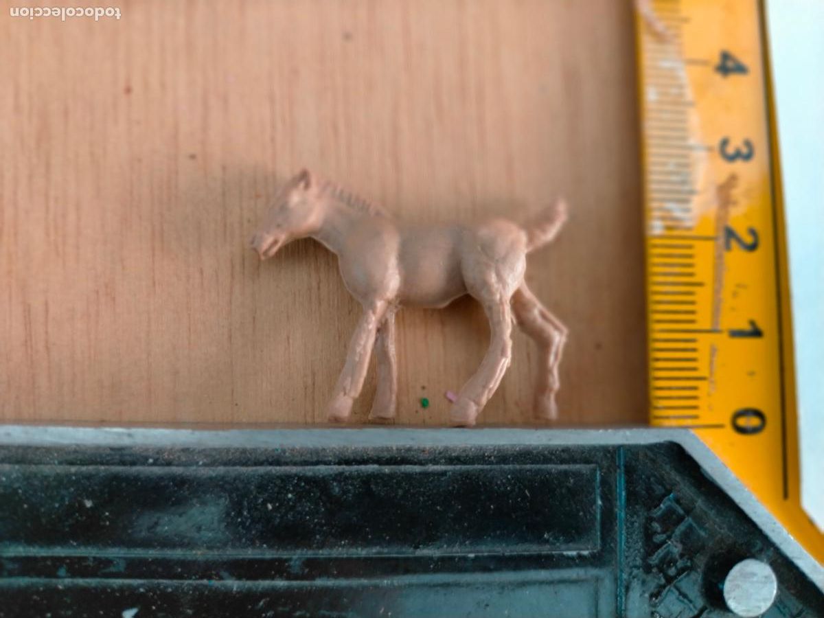 Figuras de Pres&eacute;pios: HAGA SU OFERTA antigua figura de ANIMALES . portal de belen plastico duro nacimiento