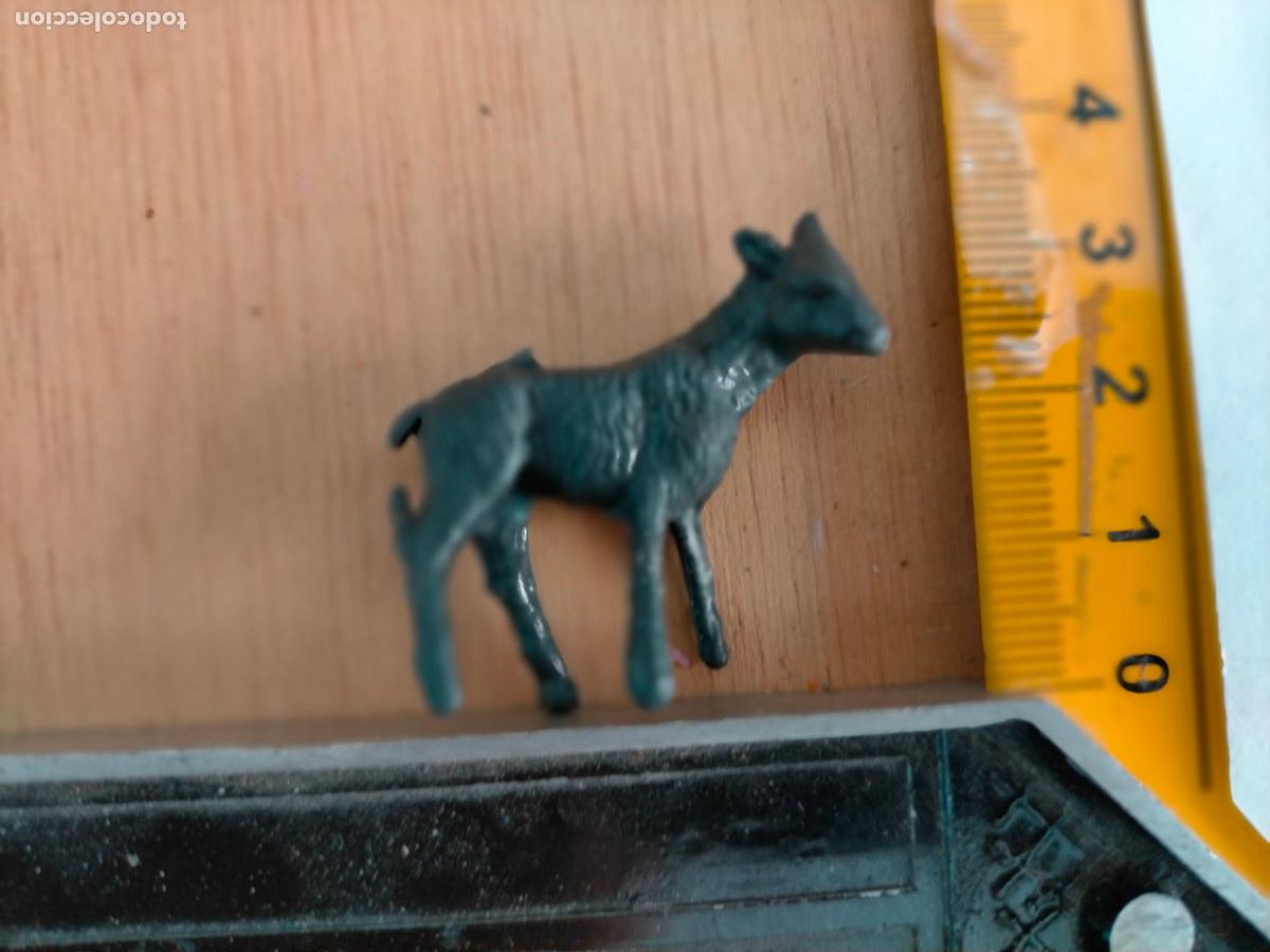 Figuras de Pres&eacute;pios: HAGA SU OFERTA antigua figura de ANIMALES . portal de belen plastico duro nacimiento