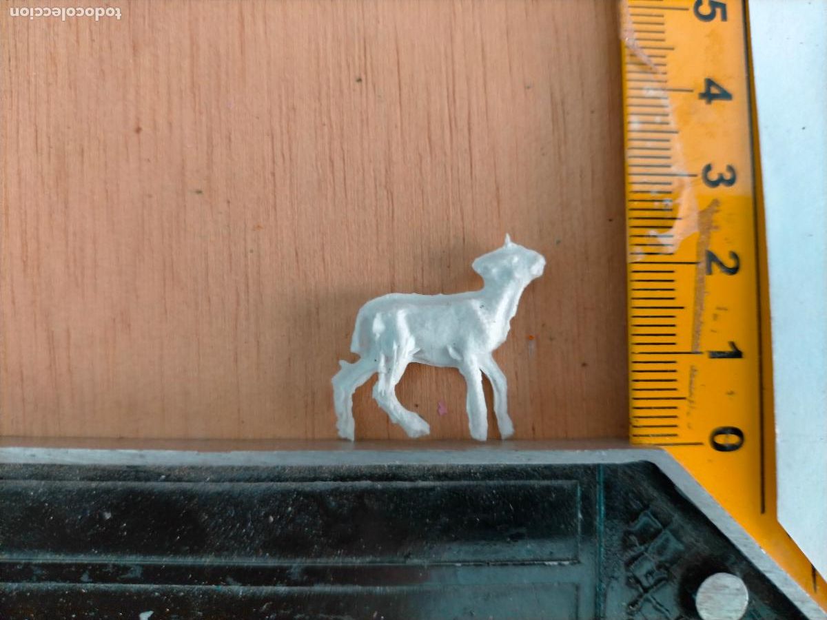 Figuras de Pres&eacute;pios: HAGA SU OFERTA antigua figura de ANIMALES . portal de belen plastico duro nacimiento