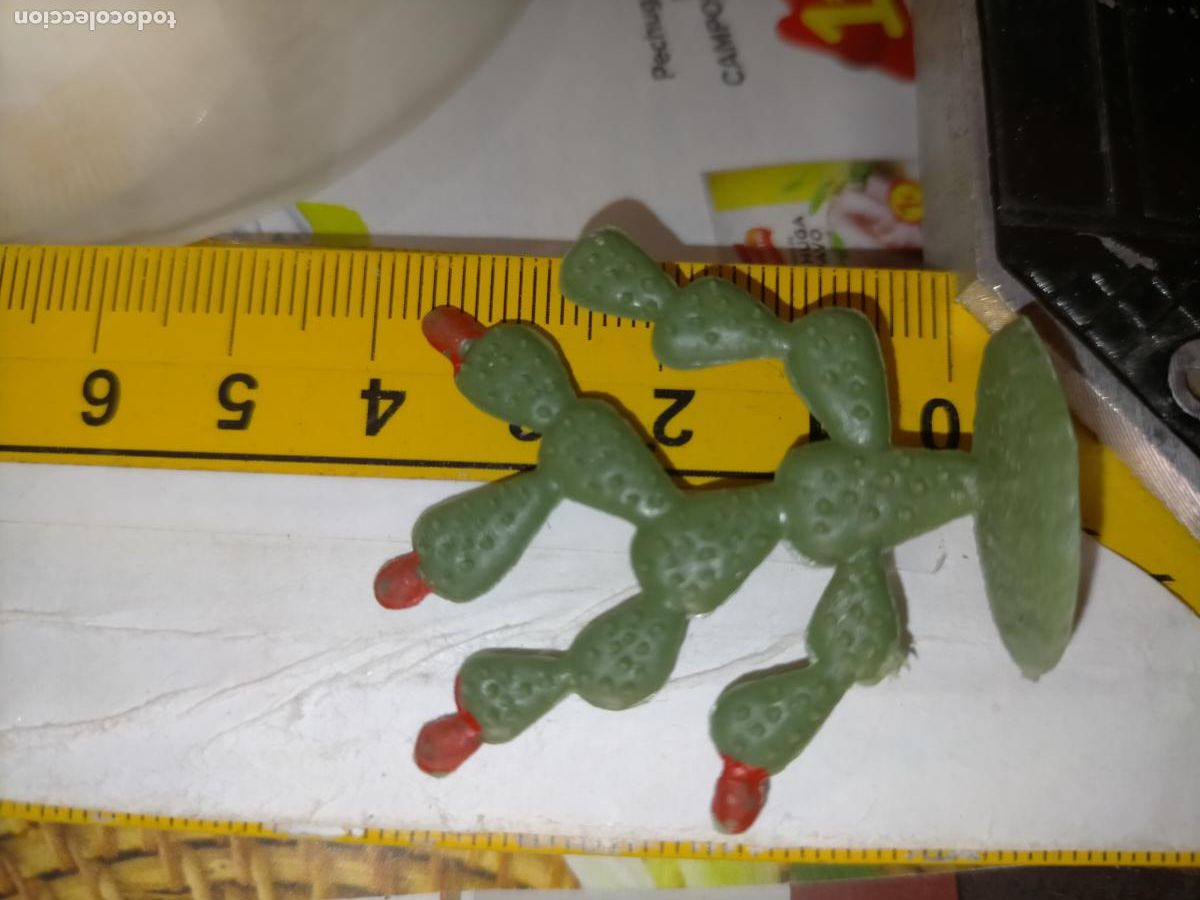 Figuras de Pres&eacute;pios: antigua figura de portal de belen plastico duro nacimiento . oferta por lotes combinados