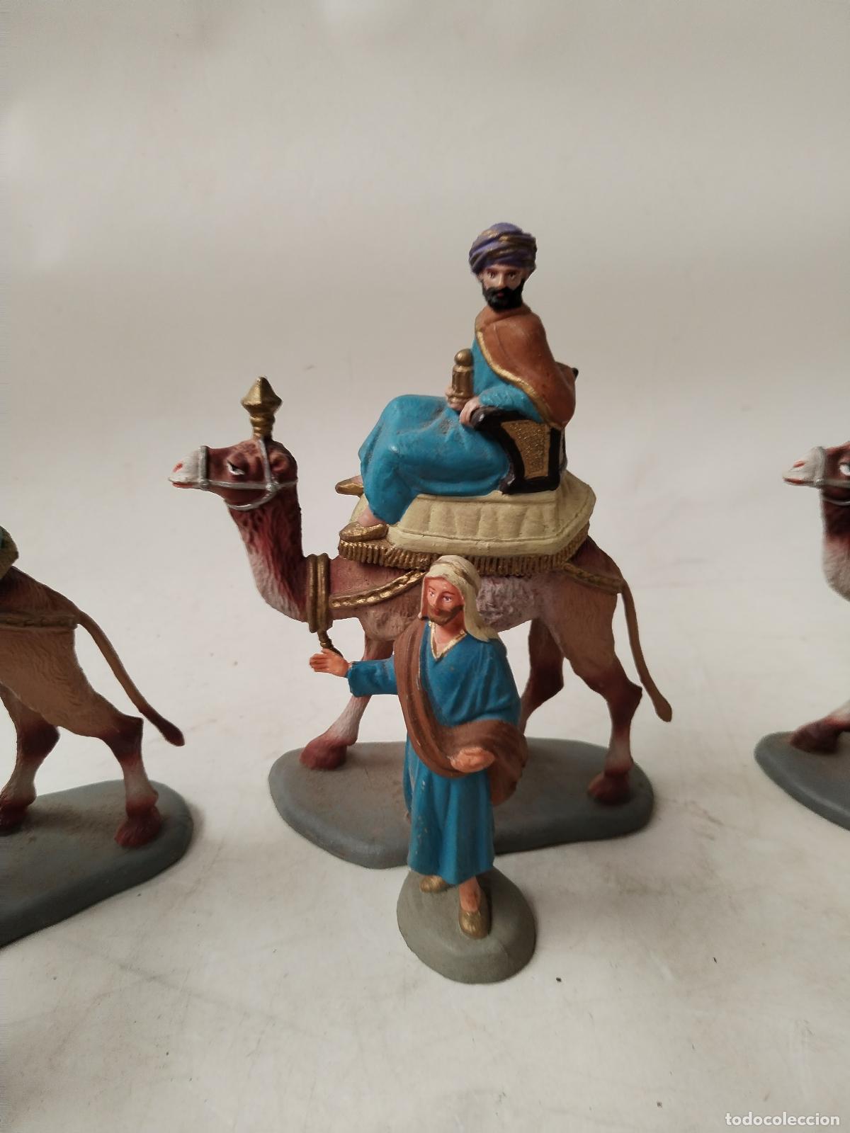 Figuras de Bel&eacute;n: reyes a camello belen pvc - Foto 4