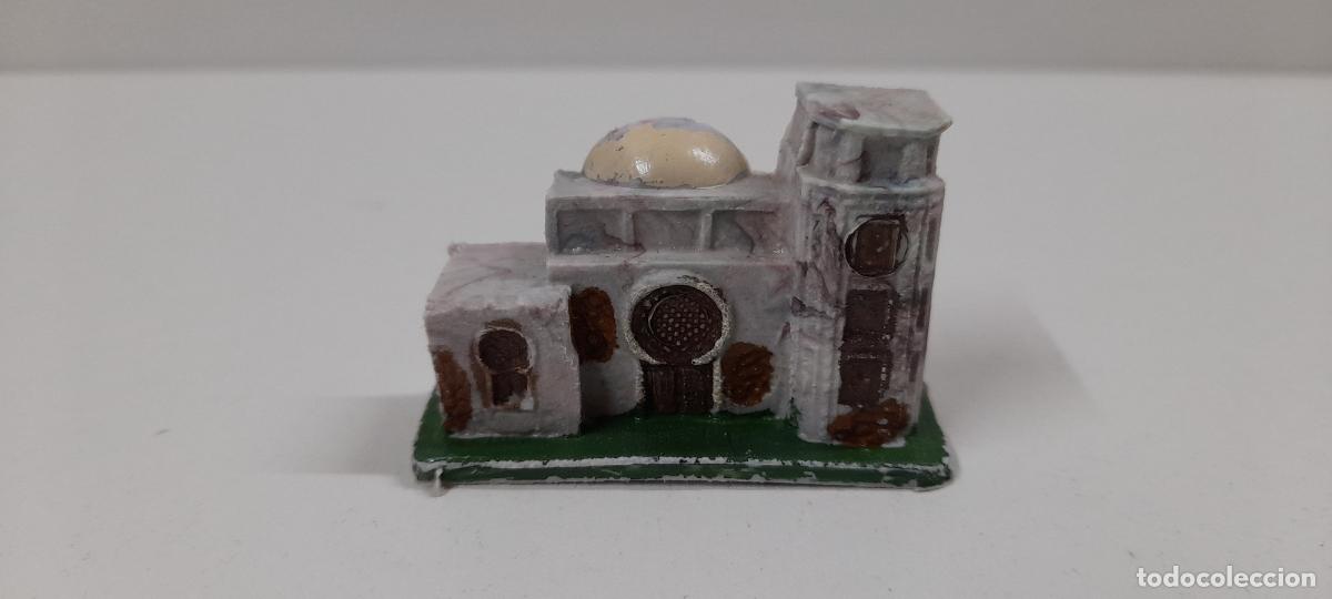 Figuren f&uuml;r Weihnachtskrippen: CASA ARABE - ANTIGUA FIGURA / COMPLEMENTO DE BELEN . REALIZADA EN PLASTICO . ALTURA 3,5 CM