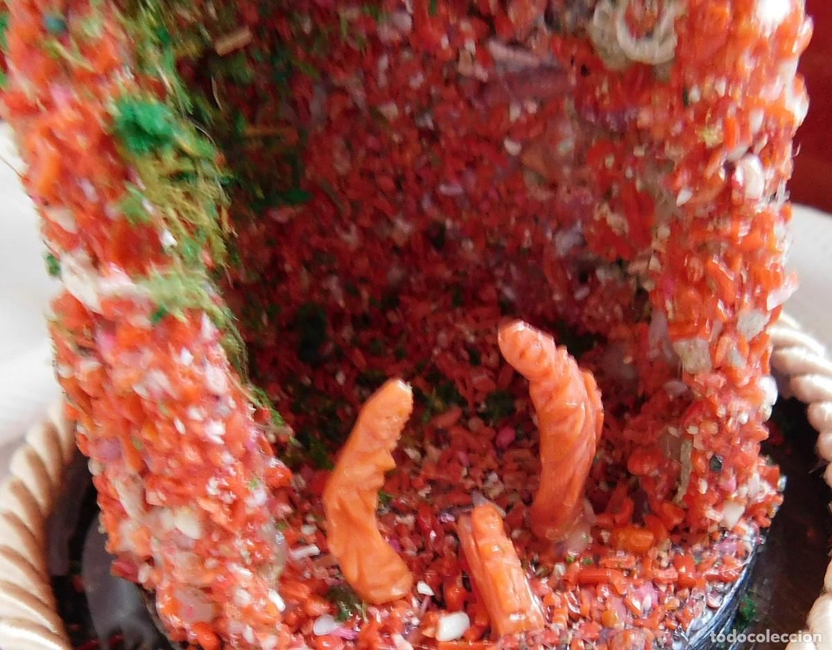 Statuine di Presepe: BELEN EN MINIATURA REALIZADO DE CORAL NATURAL &middot; DIORAMA NAPOLITANO VINTAGE CON SU URNA DE CRISTAL