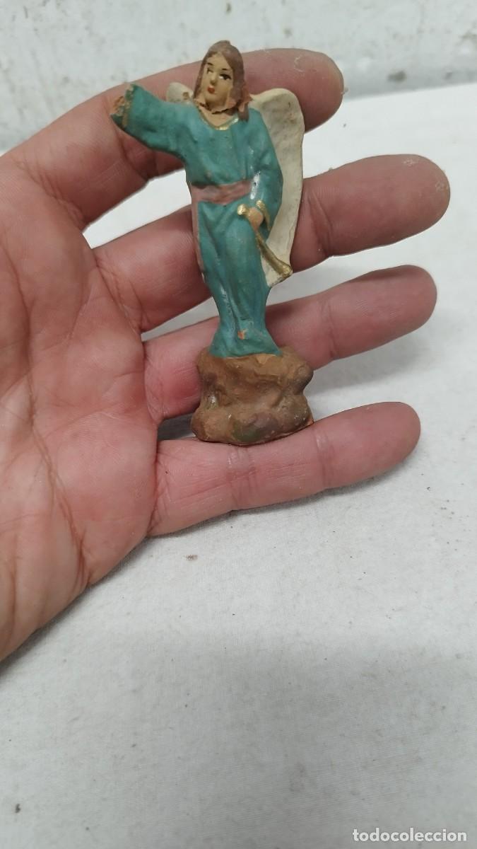 Statuine di Presepe: Antigua figura,escultura para pesebre o belen en terracota,de un angel