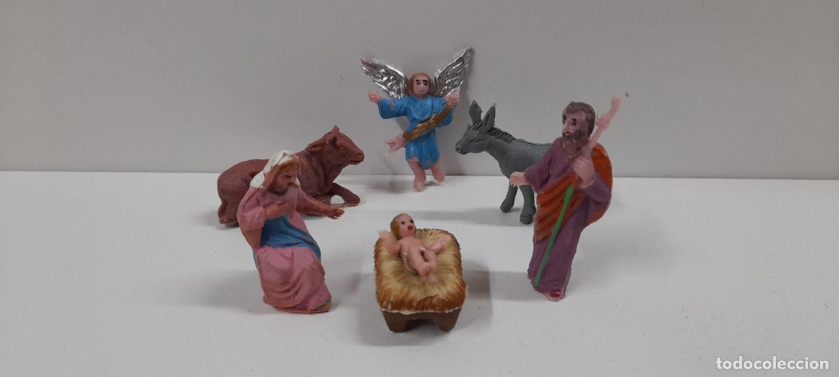 Statuine di Presepe: ANTIGUO NACIMIENTO EN MINIATURA . FIGURAS REALIZADAS EN PLASTICO . MADE IN SPAIN . A&Ntilde;OS 60 / 70