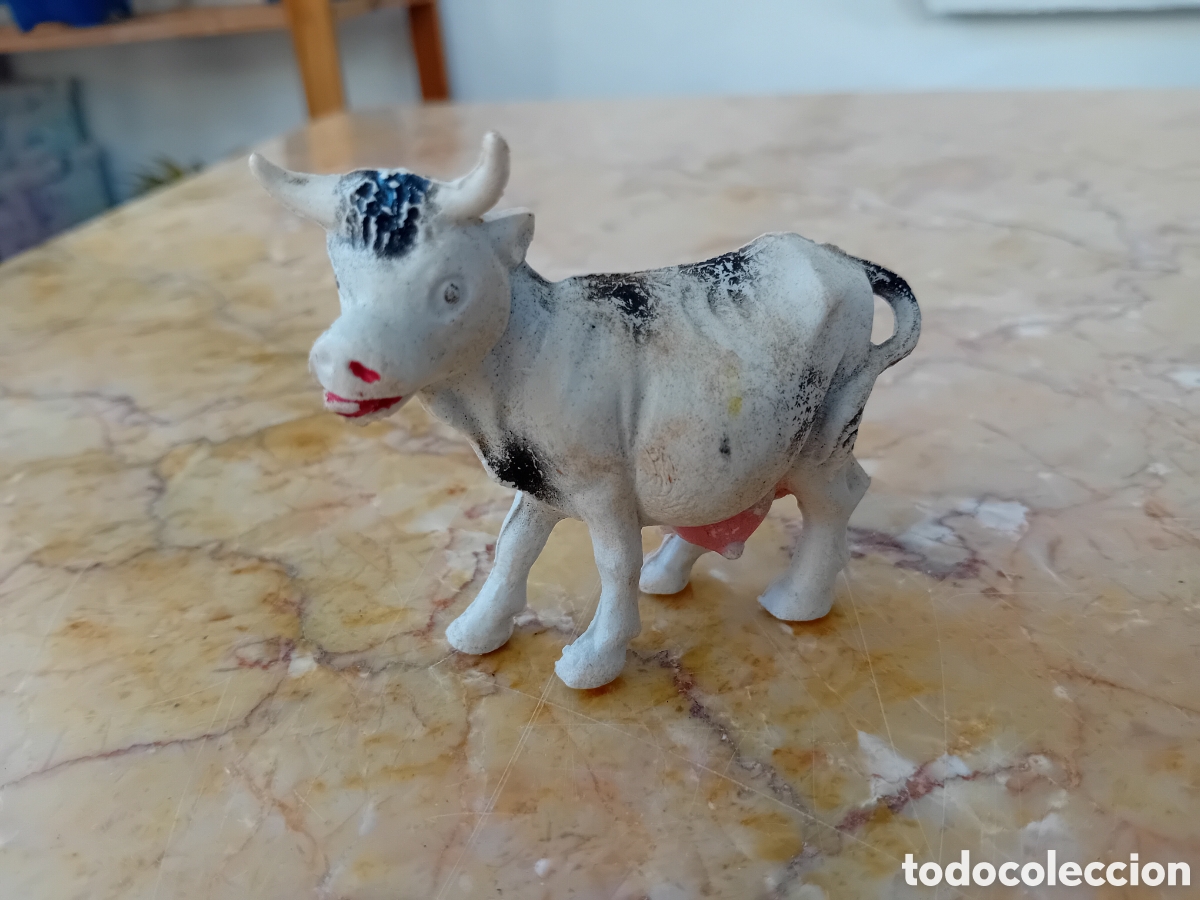Statuine di Presepe: Figura vaca belen plastico vintage