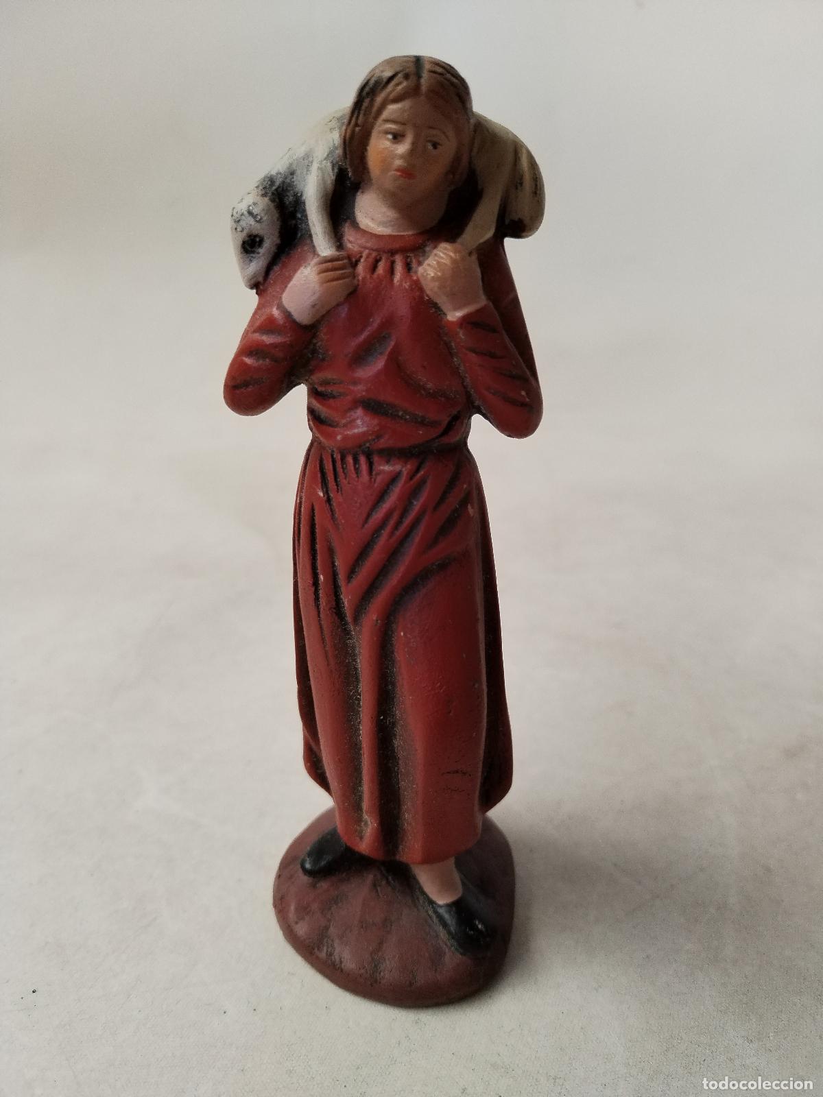 Statuine di Presepe: Antigua figura pastora con cordero artesan&iacute;a serrano belen murcia