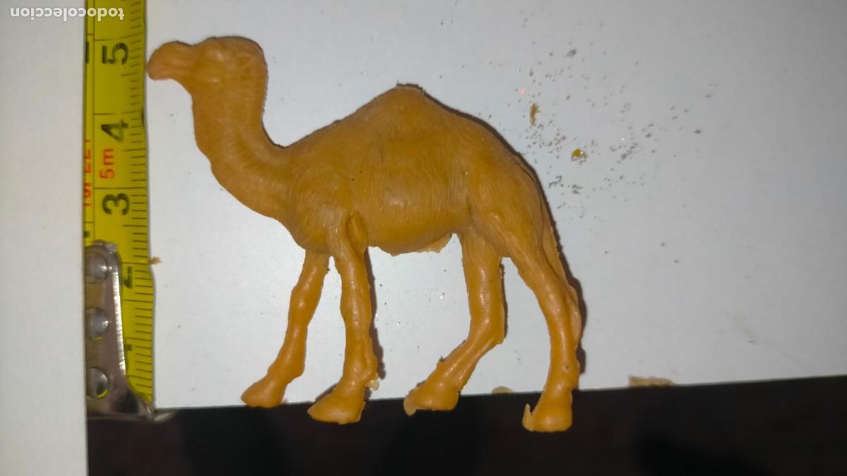 Figuras de Pres&eacute;pios: Figura de portal de bel&eacute;n antigua pl&aacute;stico diro