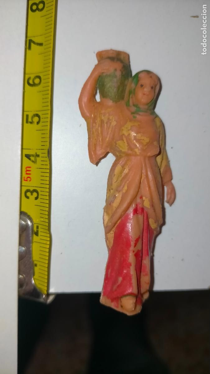 Figuras de Pres&eacute;pios: Figura de portal de bel&eacute;n antigua pl&aacute;stico diro