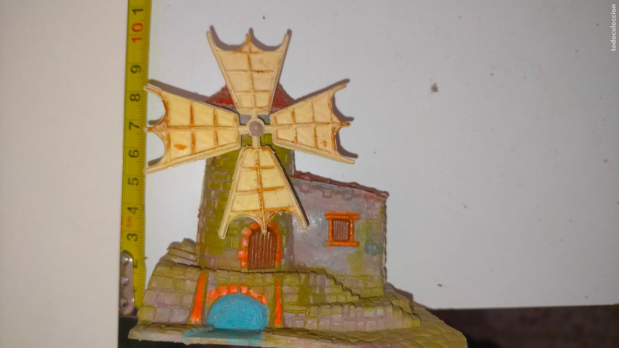 Figuras de Pres&eacute;pios: Figura de portal de bel&eacute;n antigua pl&aacute;stico diro