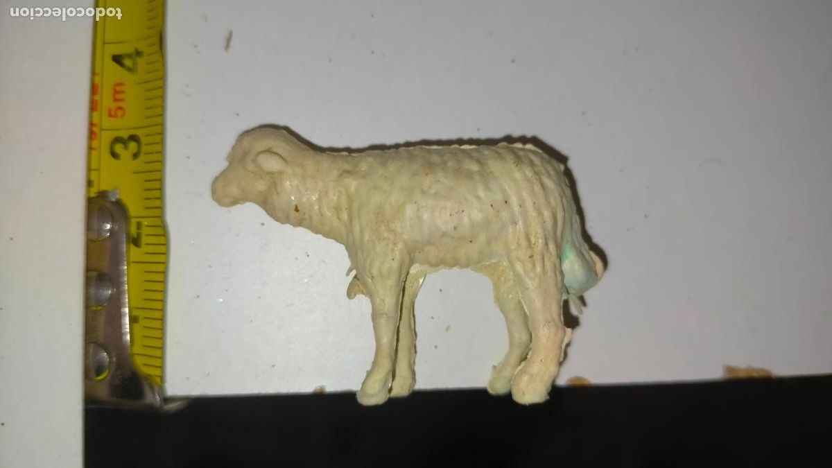 Figuras de Pres&eacute;pios: Figura de portal de bel&eacute;n antigua pl&aacute;stico diro