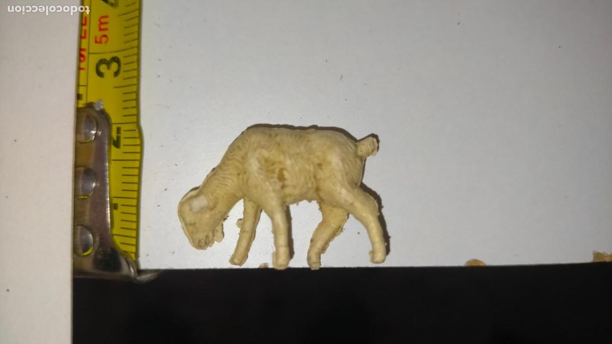 Figuras de Pres&eacute;pios: Figura de portal de bel&eacute;n antigua pl&aacute;stico diro