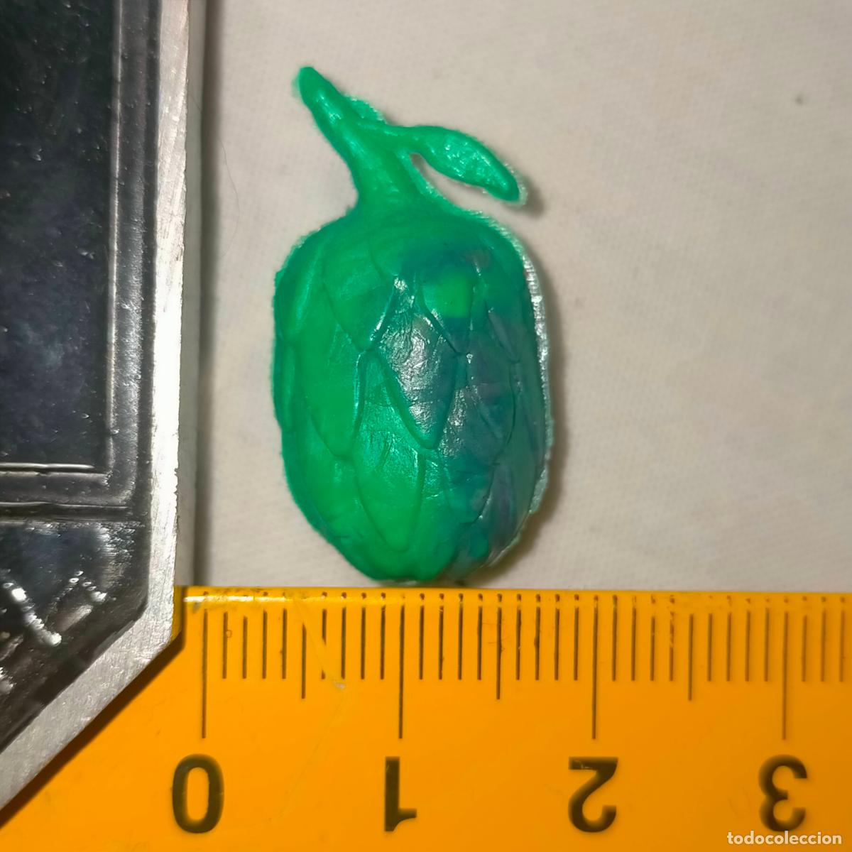 Figuren f&uuml;r Weihnachtskrippen: ANTIGUA FIGURA PORTAL DE BELEN PLASTICO DURO FRUTAS O VERDURAS