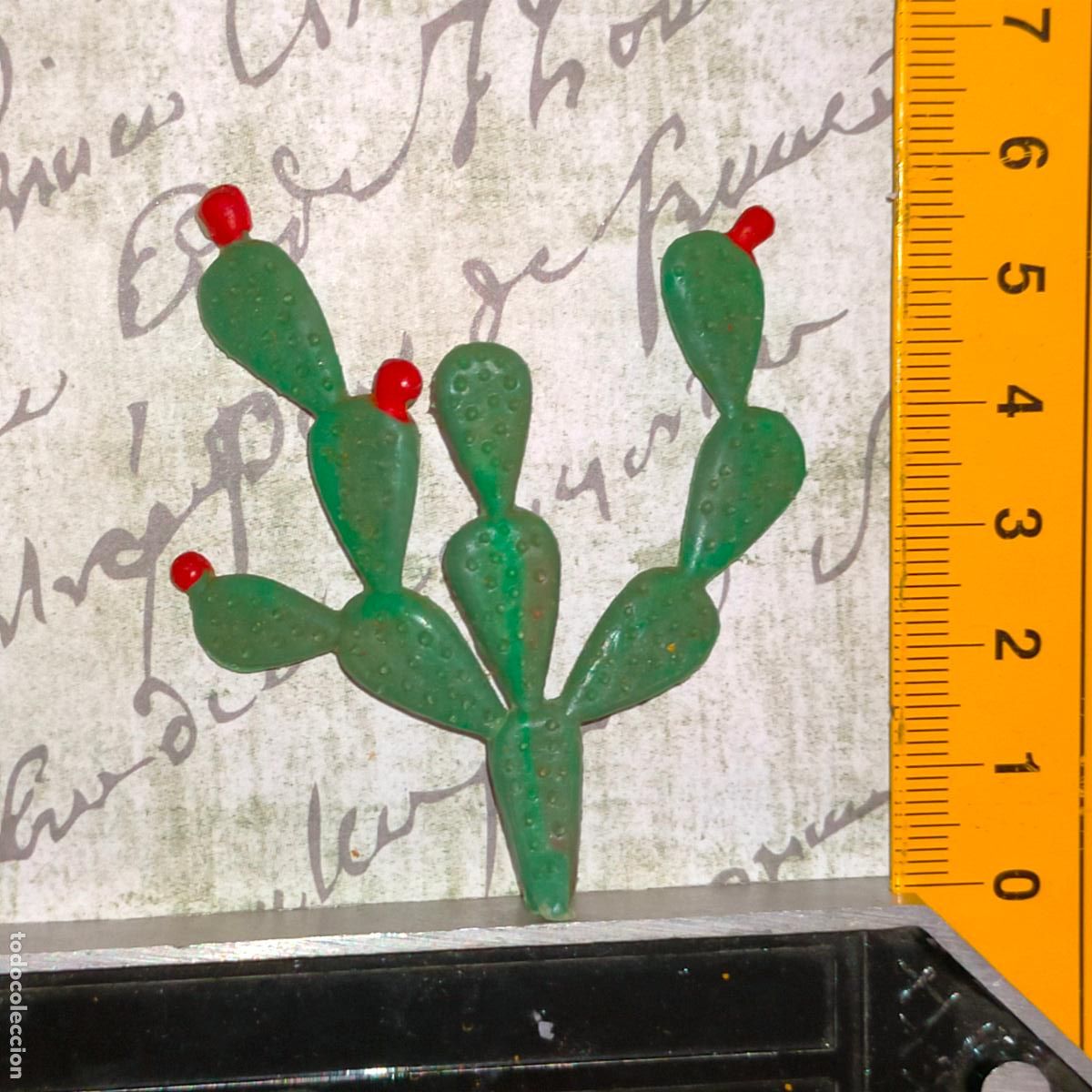 Figurines pour Cr&egrave;ches de No&euml;l: antigua figura de portal de belen nacimiento plastico duro