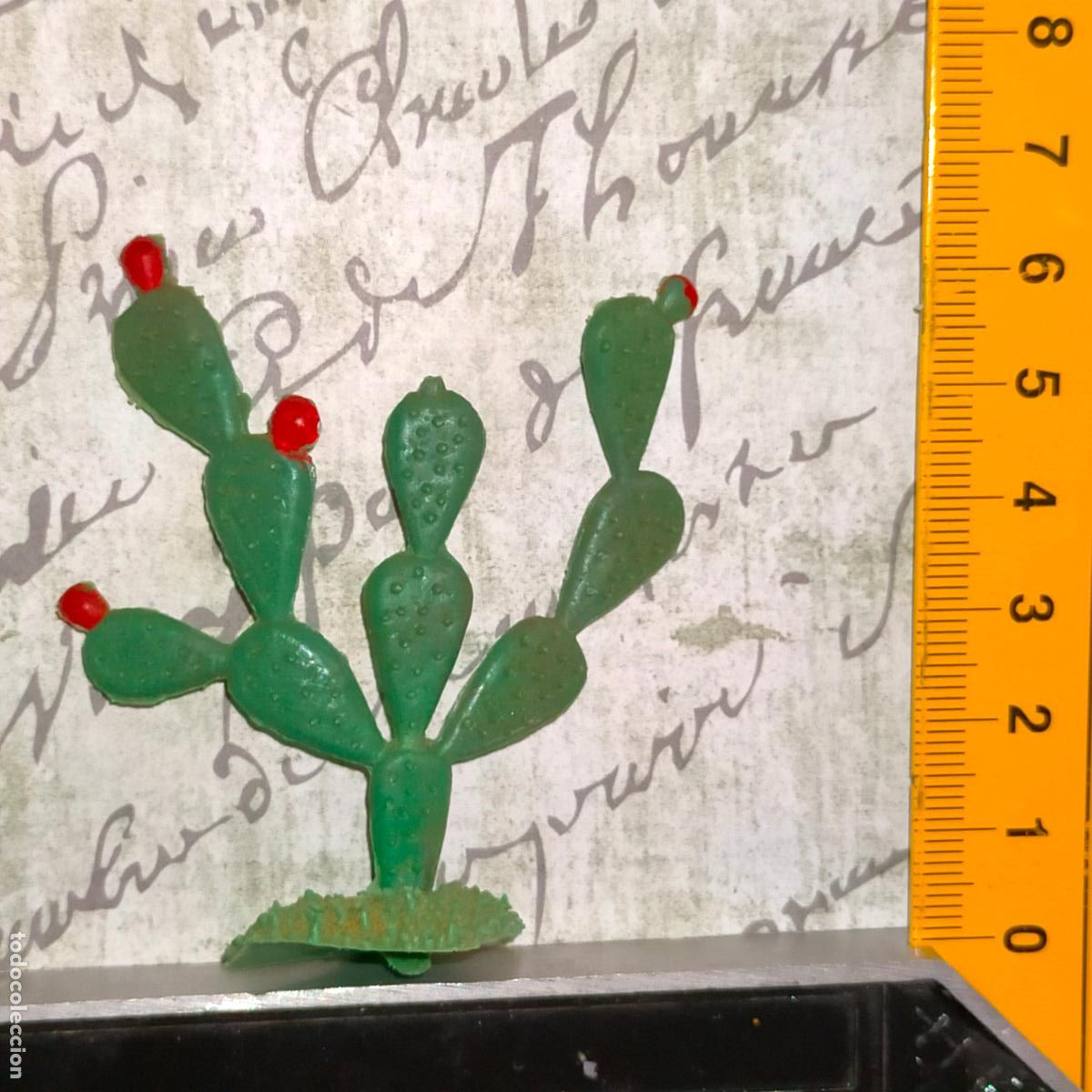 Figurines pour Cr&egrave;ches de No&euml;l: antigua figura de portal de belen nacimiento plastico duro