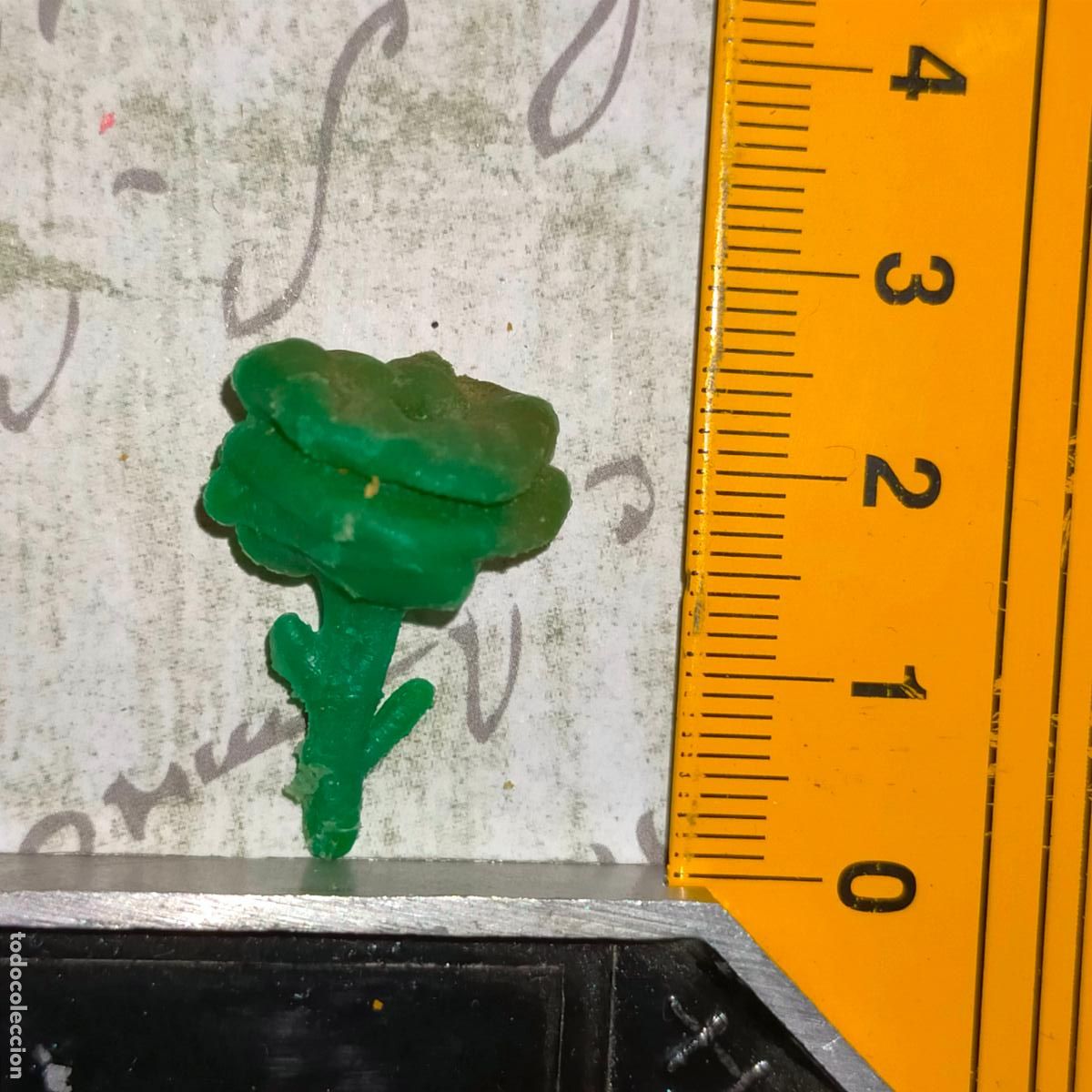 Figuras de Bel&eacute;n: antigua figura de portal de belen nacimiento plastico duro PLANTA SETO HIERBA