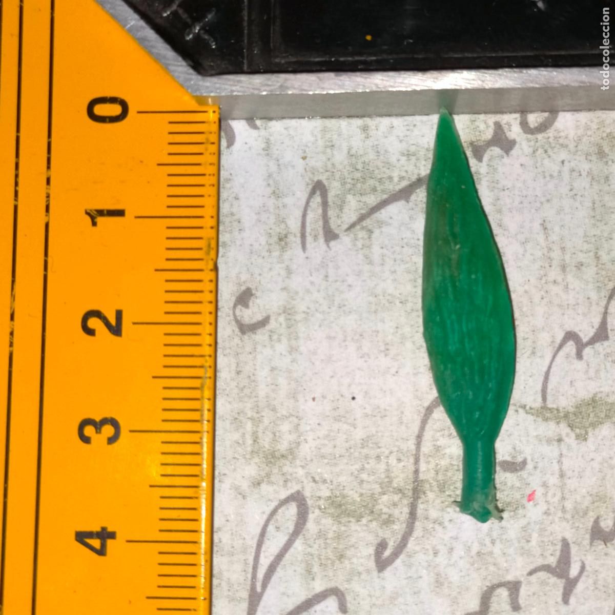 Figuras de Bel&eacute;n: antigua figura de portal de belen nacimiento plastico duro PLANTA SETO HIERBA