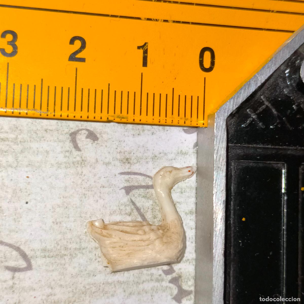 Figuren f&uuml;r Weihnachtskrippen: antigua figura de portal de belen nacimiento plastico duro ANIMAL GRANJA