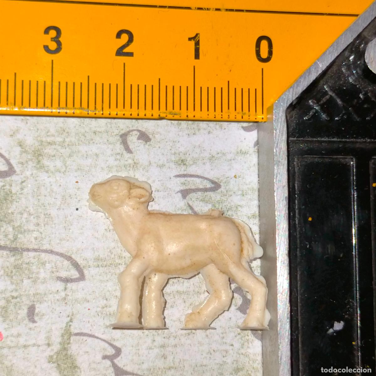 Figuren f&uuml;r Weihnachtskrippen: antigua figura de portal de belen nacimiento plastico duro ANIMAL GRANJA