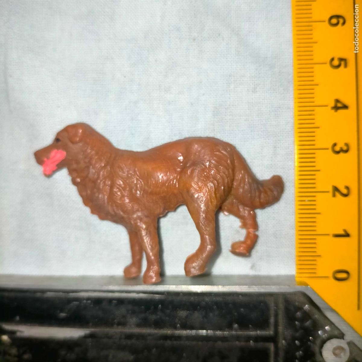 Figuras de Bel&eacute;n: ANTIGUA FIGURA DE PORTAL DE BELEN NACIMIENTO PLASTICO DURO PERRO PATA ROTA