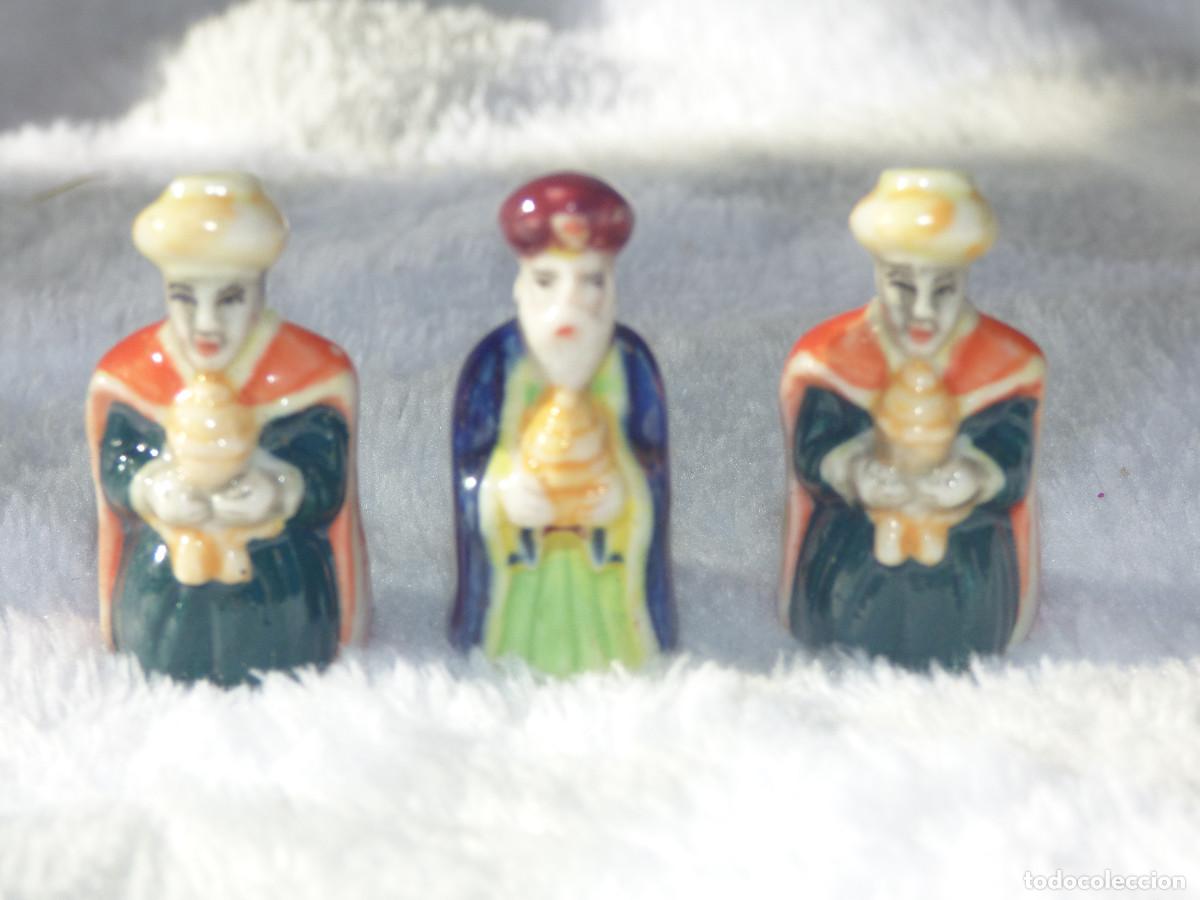 Figuras de Bel&eacute;n: Figuritas del Roscon de Reyes. - Foto 1