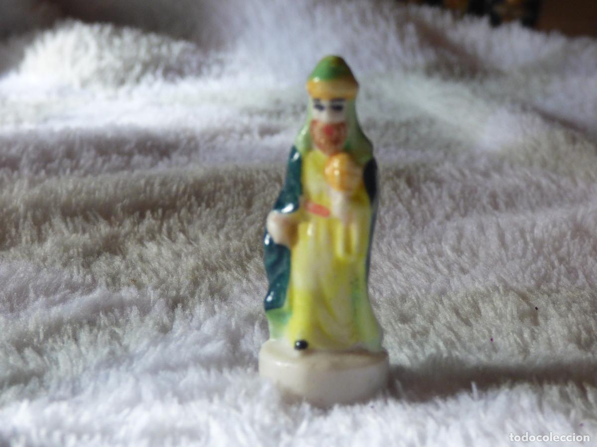 Figuras de Bel&eacute;n: Figuritas del Roscon de Reyes. - Foto 1