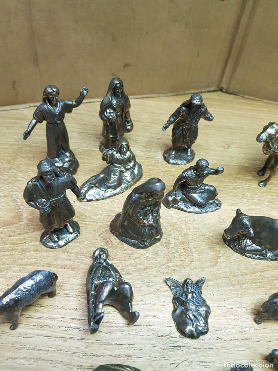 Figuras de Bel&eacute;n: LOTE DE 29 FIGURAS DE BRONCE - Foto 2