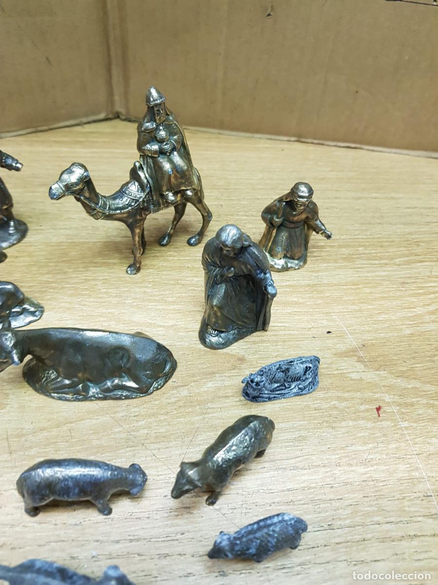 Figuras de Bel&eacute;n: LOTE DE 29 FIGURAS DE BRONCE - Foto 3