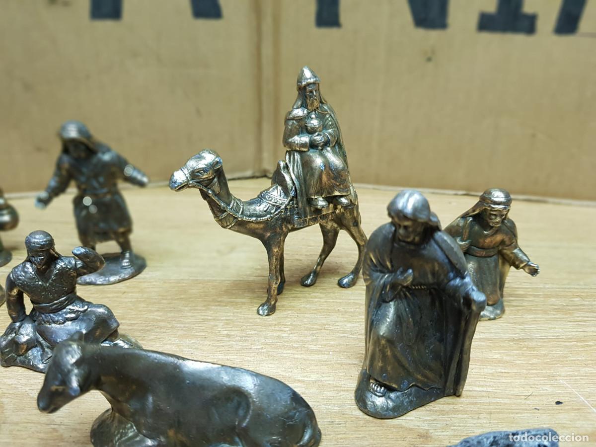 Figuras de Bel&eacute;n: LOTE DE 29 FIGURAS DE BRONCE - Foto 7