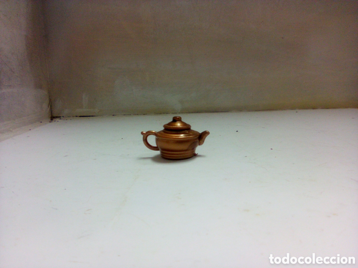 Figuras de Bel&eacute;n: Miniatura tetera metal - Foto 1