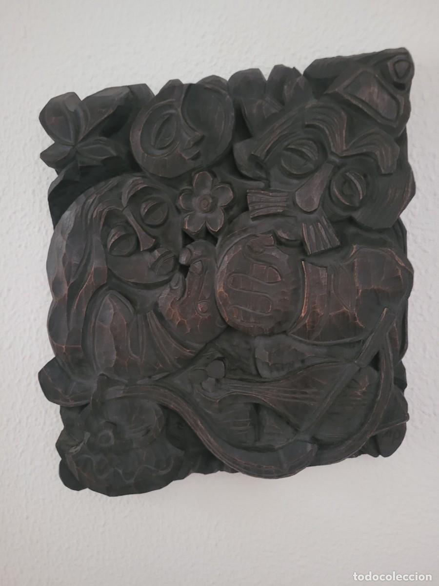 Figuras de Bel&eacute;n: Talla de madera con figuras en relieve - Foto 4