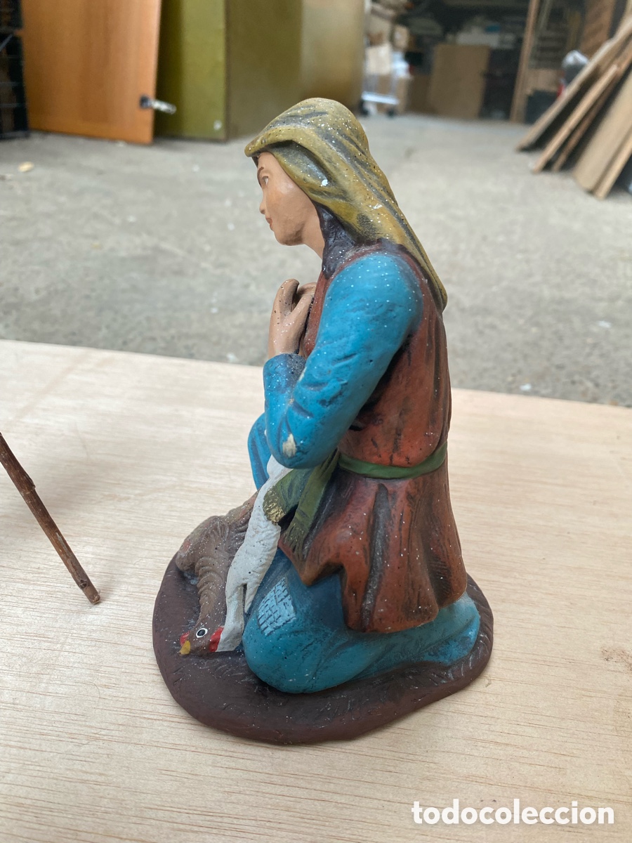 Figuras de Bel&eacute;n: Pastor de pasta - madera. Con tr&iacute;pode cazuela. - Foto 3