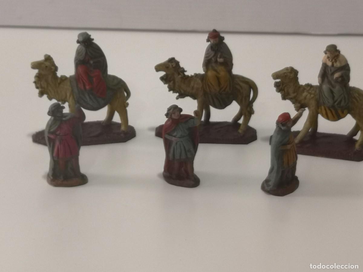 Figuras de Bel&eacute;n: Reyes y pages de ortigas - Foto 1
