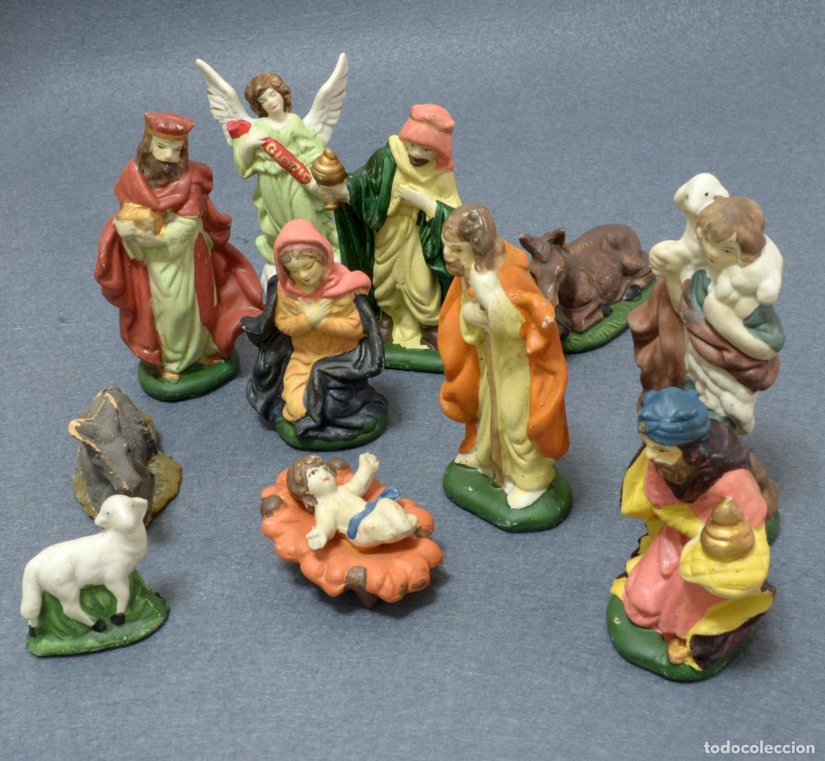Figuras de Bel&eacute;n: SENCILLO BEL&Eacute;N PORTUGU&Eacute;S VINTAGE DE 11 FIGURITAS PINTADAS A MANO