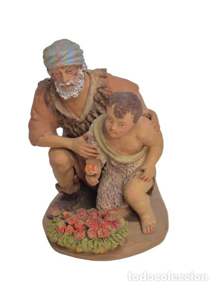 Figuras de Bel&eacute;n: Extraordinaria Figura de Bel&eacute;n - Pastor con Ni&ntilde;o Adorando - Terracota Policromada