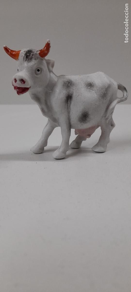 Figuras de Bel&eacute;n: VACA - FIGURA DE BELEN SERIE CABEZONES - CABEZUDOS . REALIZADA POR PECH FERRANDIZ . ORIGINAL A&Ntilde;OS 70