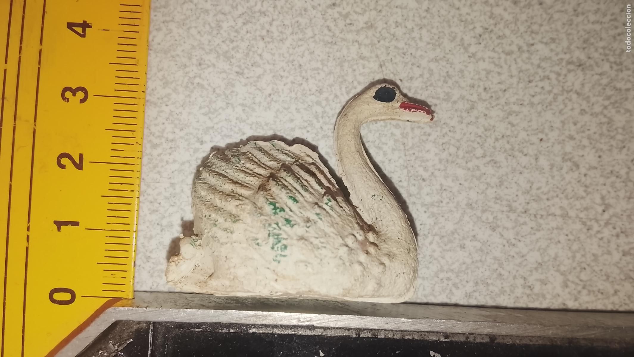 Figuras de Bel&eacute;n: antigua figura de portal de belen plastico duro nacimiento . OFERTA POR LOTES COMBINADOS -