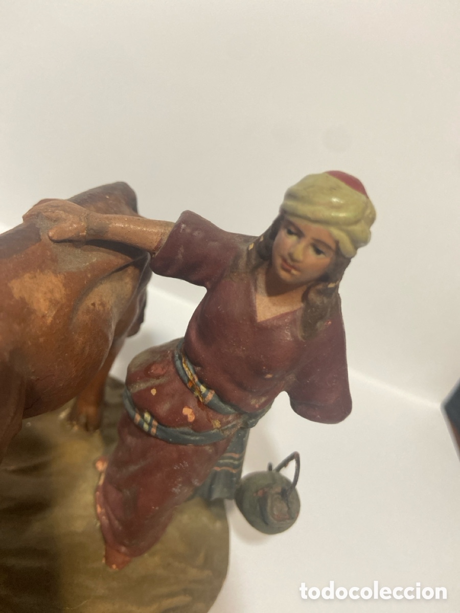 Figuras de Bel&eacute;n: Belen Pastora con vaca tipo Olot - Foto 4
