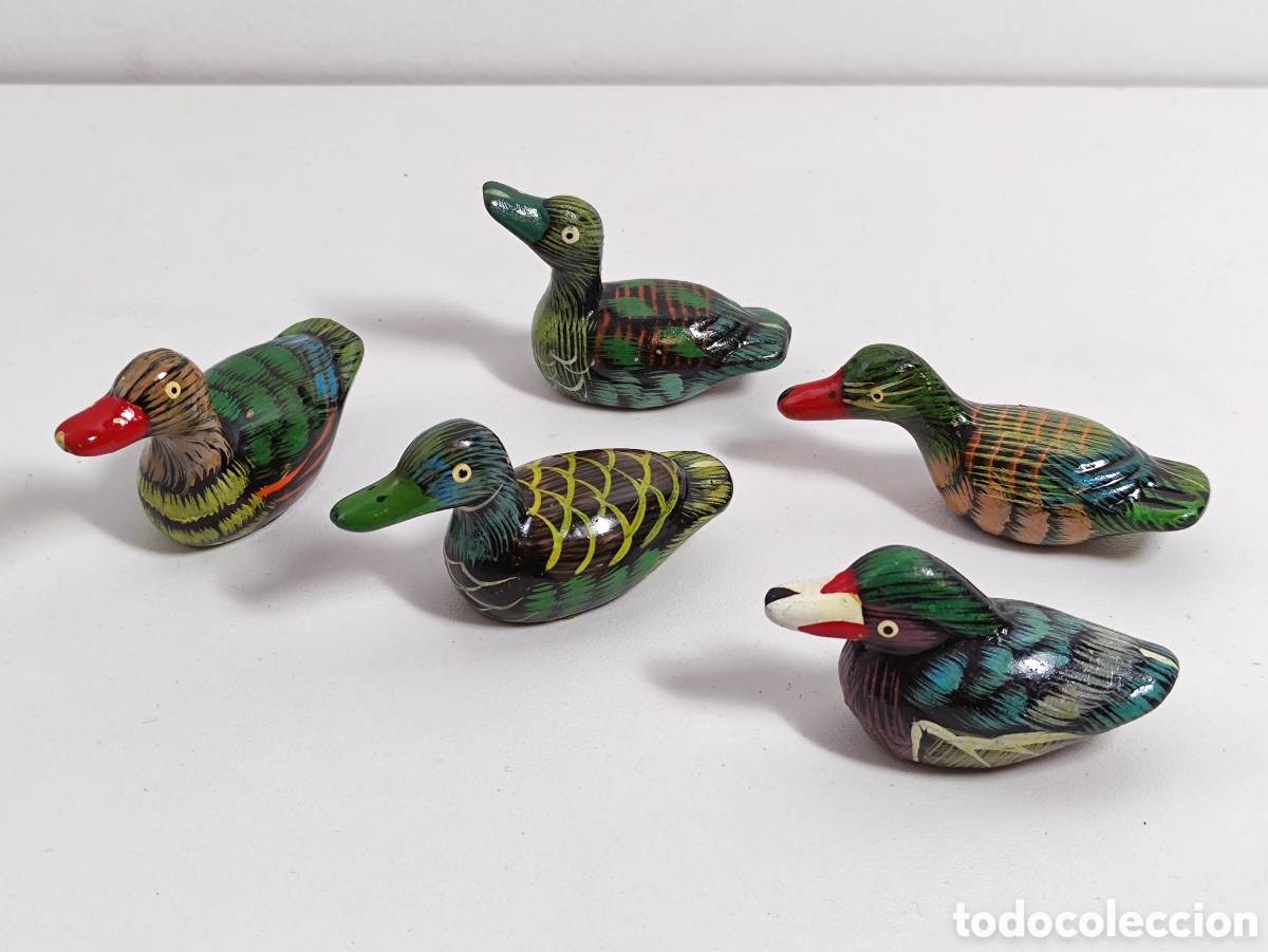 Figuras de Bel&eacute;n: Lote 5 patos de cer&aacute;mica pintados a mano firma YR