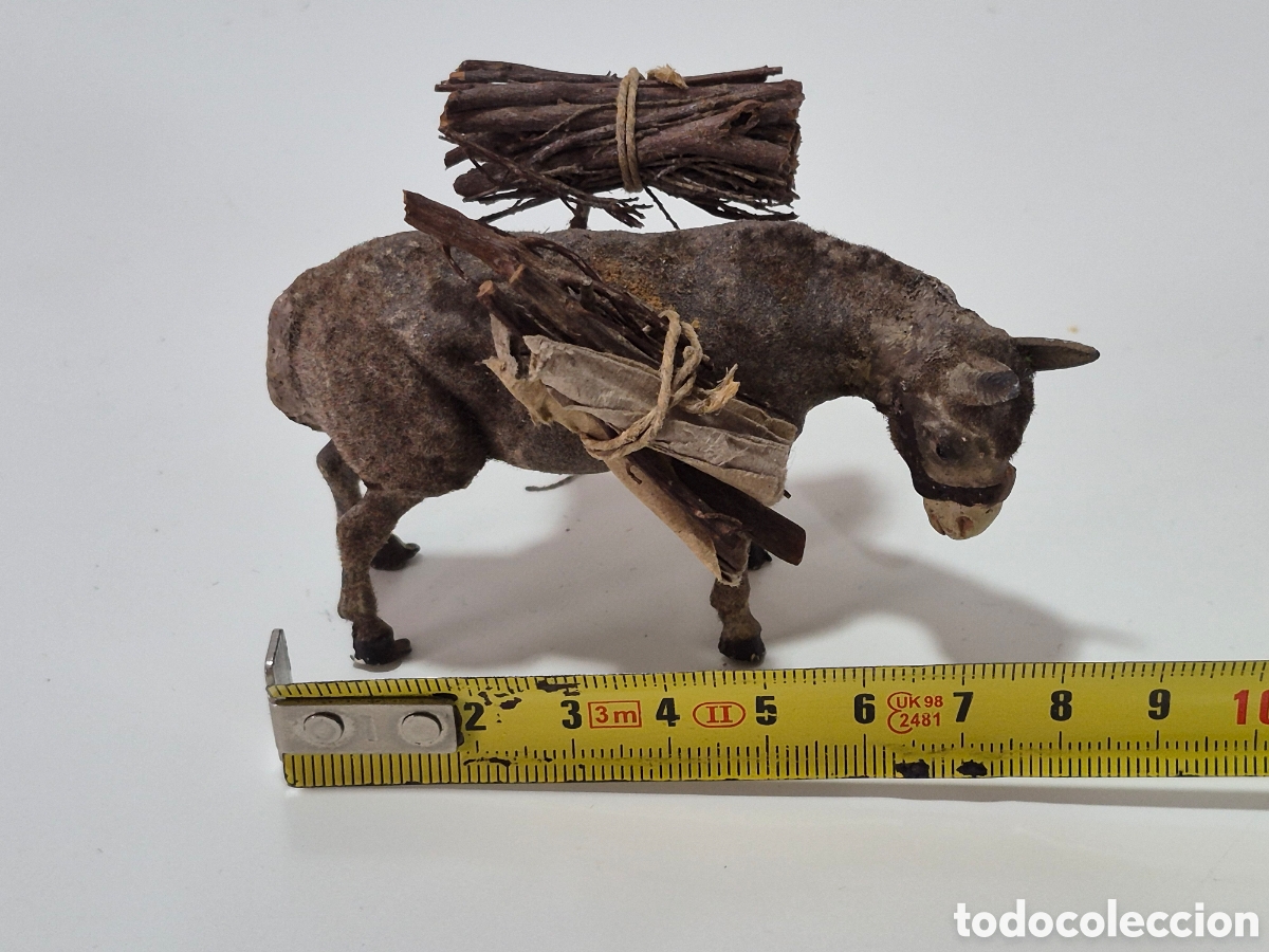 Figuras de Bel&eacute;n: Bonita mula para pesebre o belen,autoria a identificar.