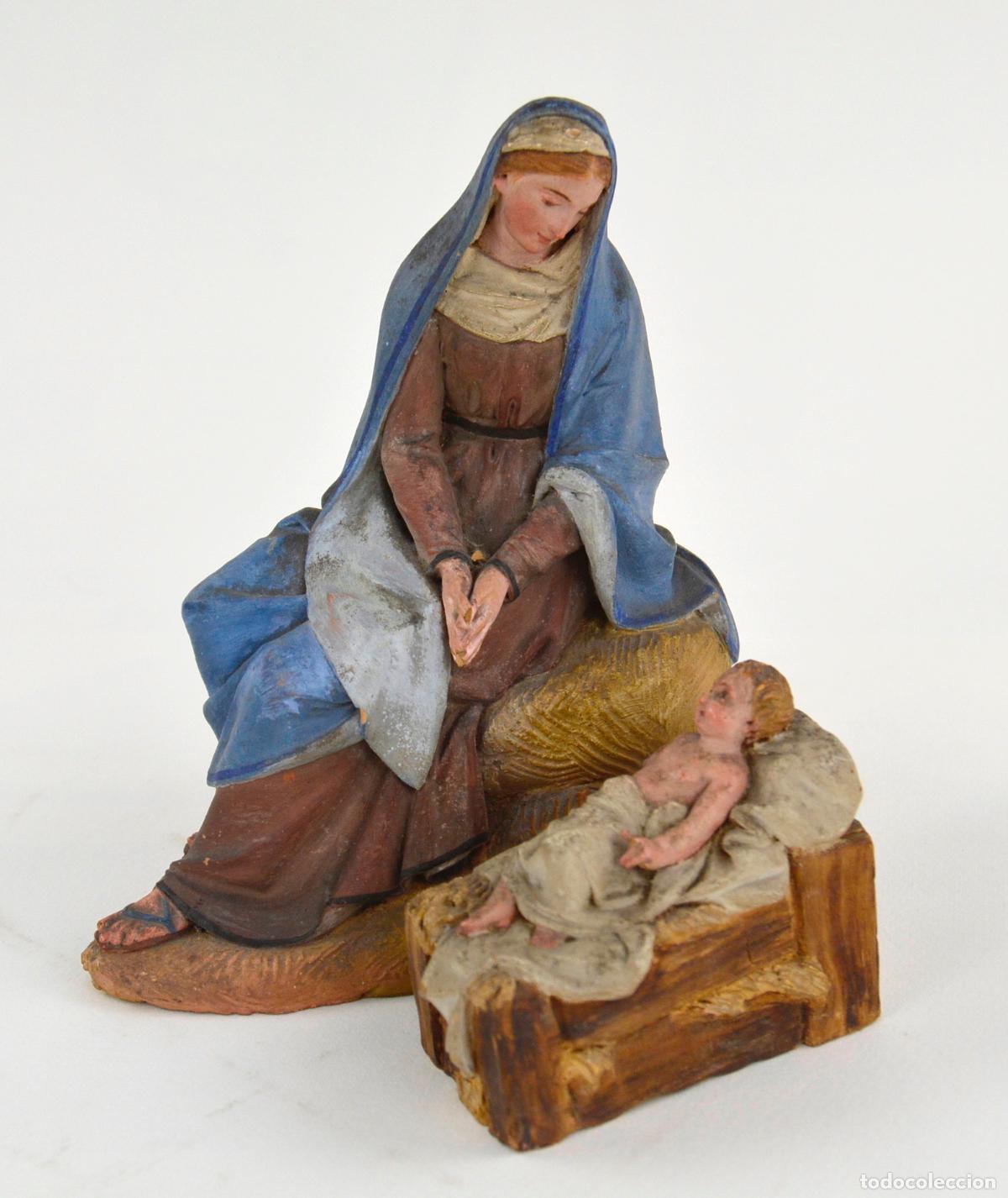 Figuras de Bel&eacute;n: Virgen Mar&iacute;a y ni&ntilde;o Jes&uacute;s, figuras de terracota para pesebre o bel&eacute;n, siglos XVIII - XIX.