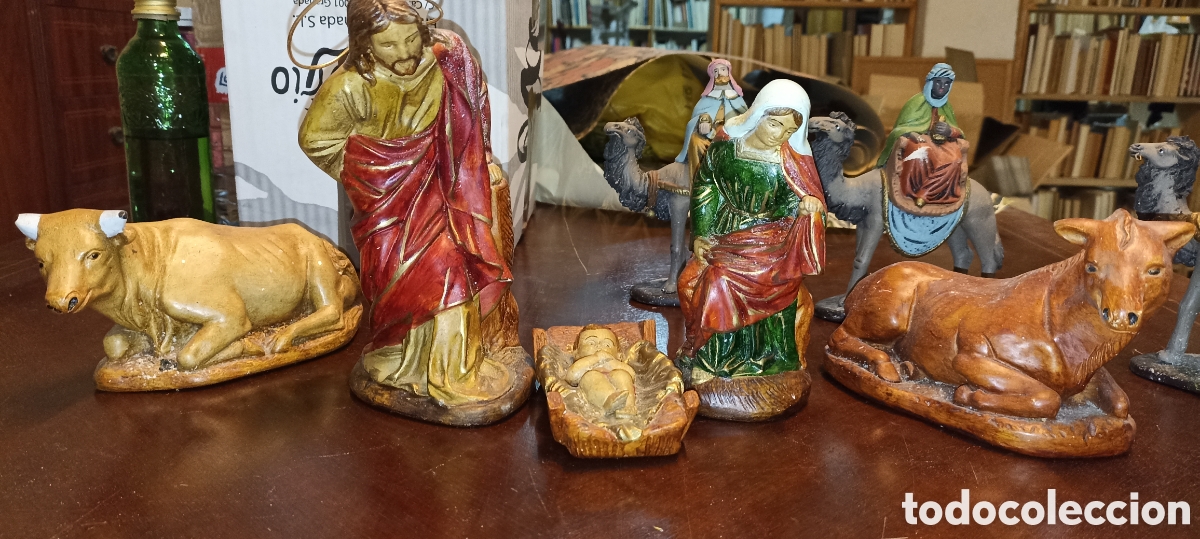 Figuras de Bel&eacute;n: Bel&eacute;n realizado en estuco o resina siglo XX