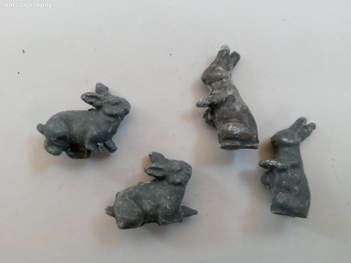 Figuras de Bel&eacute;n: LOTE DE 4 FIGURAS DEL BELEN : CONEJOS . &iexcl; DE PLOMO !!