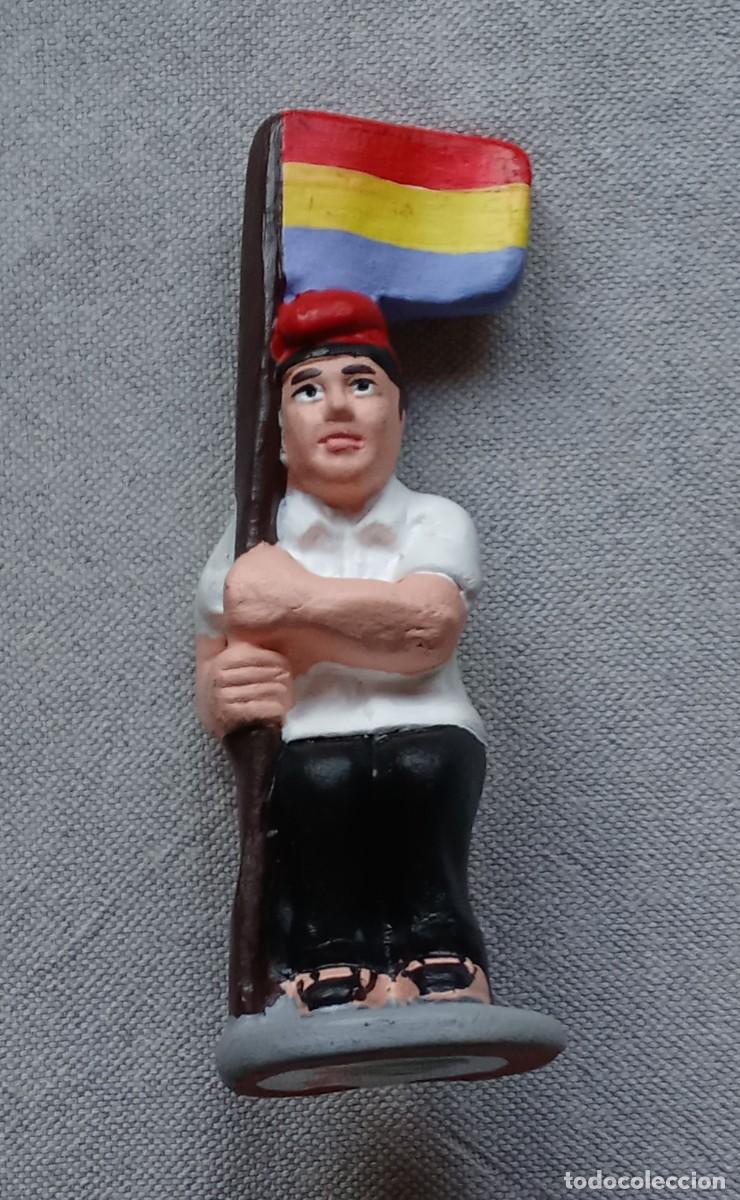 Figuras de Bel&eacute;n: Caganer terracota artesanal con bandera Rep&uacute;blica