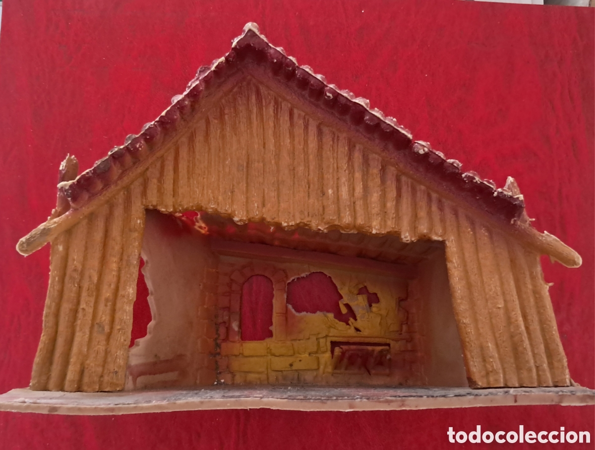 Figures of Bethlehem: Portal de Belen vac&iacute;o, sin figuras, de plastico. Navidad a&ntilde;os 80