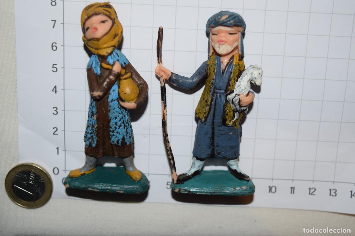 Figuras de Pres&eacute;pios: MIRETE serie estilizada - 2 Antiguas figuras BEL&Eacute;N, pastores - A&ntilde;os 60 / 70 - MADE IN SPAIN - &iexcl;Mira!